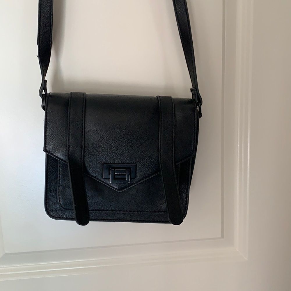 Black crossbody bag 